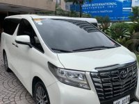 Sell White Toyota Alphard in Manila