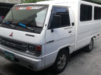Selling White Mitsubishi L300 in Manila