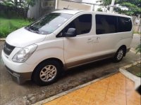 White Hyundai Grand Starex 2010 for sale in Quezon City