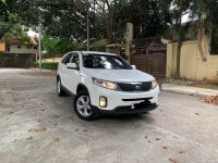 Sell White Kia Sorento in Quezon City