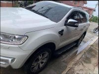 White Ford Everest 2016 for sale in San Mateo