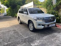 Sell White 2019 Toyota Land Cruiser in Makati