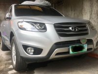 Selling Silver Hyundai Santa Fe 2011 in Pasig