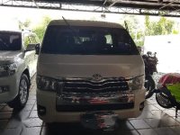 Selling White Toyota Hiace Super Grandia 2015 in Antipolo