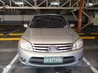 Pearl White Ford Escape for sale in Manila