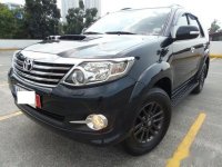 Selling Black Toyota Fortuner 2015 SUV at 28000 km in Manila