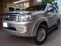 Selling Silver Toyota Fortuner 2010 in Manila