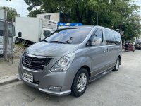Selling Silver Hyundai Starex 2014 in Manila
