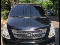 Selling Black Hyundai Grand Starex 2011 in Biñan