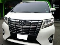 Selling White 2016 Toyota Alphard in Paranaque