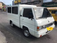 Selling White Mitsubishi L300 2017 in Olongapo 