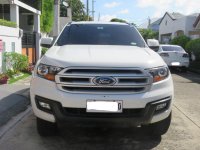 Selling White Ford Everest Ambiente 2017 in Muntinlupa