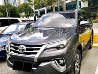 Selling Silver Toyota Fortuner 2018 in Makati