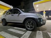 Selling Brightsilver Honda CR-V 2002 in Quezon