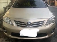 Selling Silver Toyota Corolla Altis 2013 in Manila