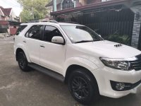 White Toyota Fortuner 2015 for sale in Caloocan