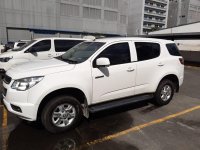 Selling White Chevrolet Trailblazer 2014 in Manila