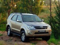 Selling Silver Toyota Fortuner 2006 in Quezon