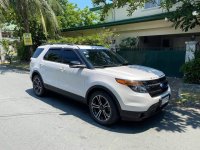 Selling White Ford Explorer 2015 in Makati