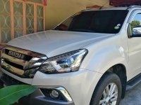 Sell Pearl White 2018 Isuzu Mu-X 