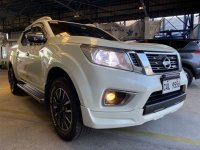  White Nissan Navara 2018