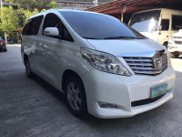 Selling White Toyota Alphard 2011 