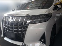 Sell White 2019 Toyota Alphard 