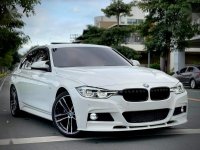 Selling White BMW 320D 2019 