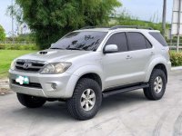Silver Toyota Fortuner 2005