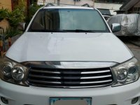 Sell White 2010 Toyota Fortuner 