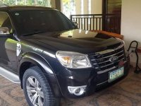 Selling Black Ford Everest 2012 in Lipa