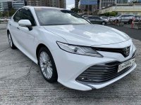 Pearl White Toyota Camry 2019 for sale in Pasig