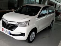 Selling White Toyota Avanza 2020 in Las Piñas