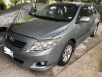 Selling Silver Toyota Corolla Altis 2010 in Pasig