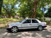 Selling White Mercedes-Benz 260E 1987 in Paranaque