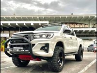 White Toyota Hilux 2018 for sale in Quezon