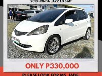 Selling White Honda Jazz 2010 in Mandaue