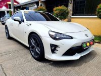 Selling Pearl White Toyota 86 2018 in Biñan