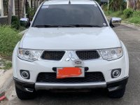 Pearl White Mitsubishi Montero 2011 for sale in Automatic