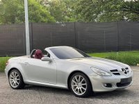 Pearl White Mercedes-Benz SLK350 2006 for sale in Las Pinas