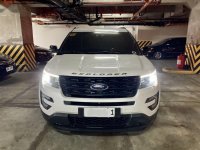 Pearl White Ford Explorer 2016 for sale in Makati