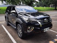 Selling Black Toyota Fortuner 2016 in Manila