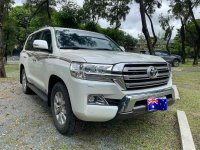 Sell Pearl White 2016 Toyota Land Cruiser in Quezon City