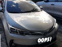 Selling Brightsilver Toyota Corolla Altis 2017 in Pasig