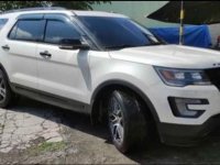 Selling Pearl White Ford Explorer 2017 in Magalang