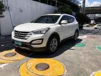 Sell  White 2013 Hyundai Santa Fe in Quezon City