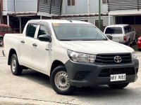 Selling White Toyota Hilux 2019 in Makati