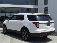 Selling White Ford Explorer 2015 in Pateros