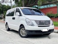 Sell White 2015 Hyundai Starex in Makati