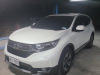 Selling White Honda CR-V 2018 in Mandaluyong